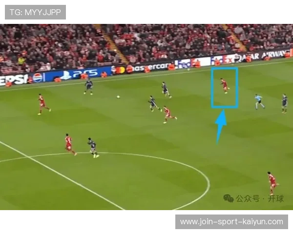 利物浦反击路线清晰,两脚传球直冲腹地 利物浦反击路线清晰,两脚传球直冲腹地