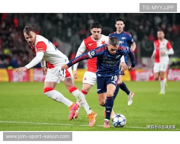 球员在欧冠比赛中以关键远射打破僵局，欧冠球员跑动距离