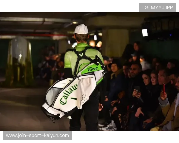 网球男模选手写真曝光，运动与时尚的完美碰撞